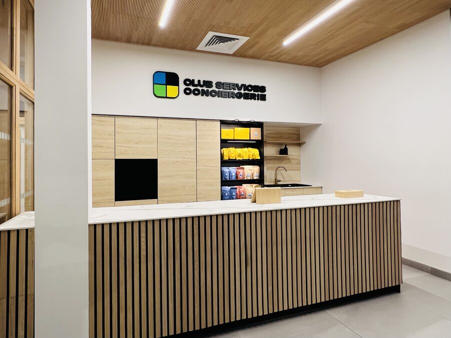 Le comptoir d'une permanence physique Club Services Conciergerie